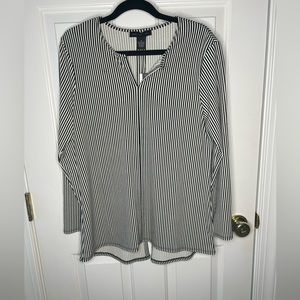 NWT: JOAN VASS striped long sleeve top. Size:M